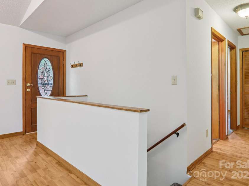 58 Oak Terrace, Arden, NC 28704.  MLS# CAR4269923, YatesRealty ID 22121. 