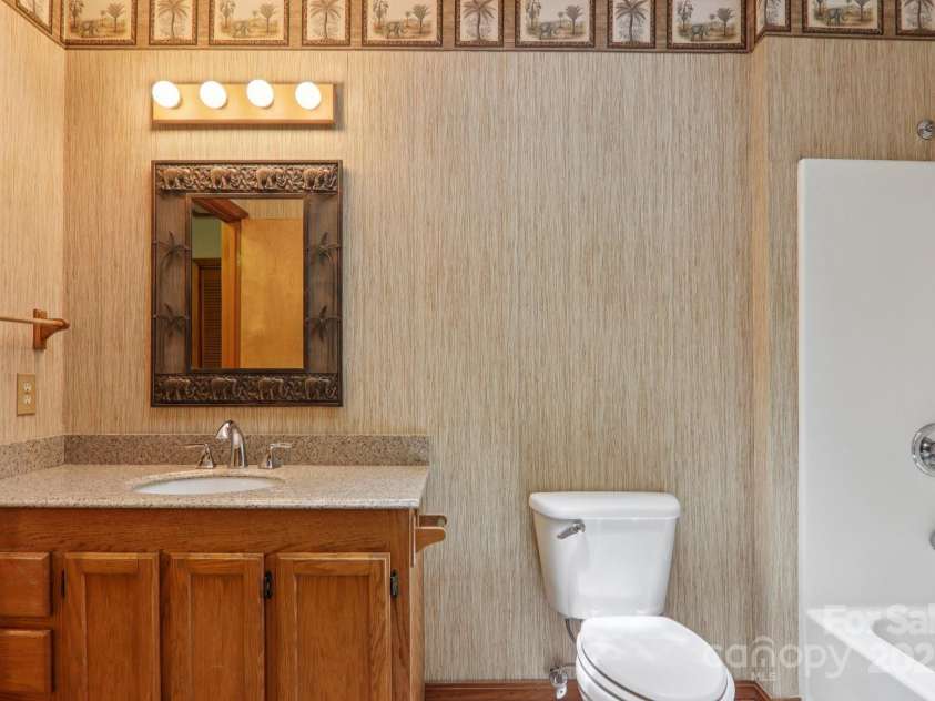 58 Oak Terrace, Arden, NC 28704.  MLS# CAR4269923, YatesRealty ID 22121. 