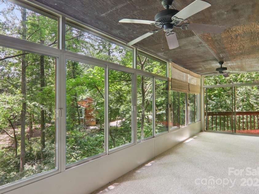 58 Oak Terrace, Arden, NC 28704.  MLS# CAR4269923, YatesRealty ID 22121. 