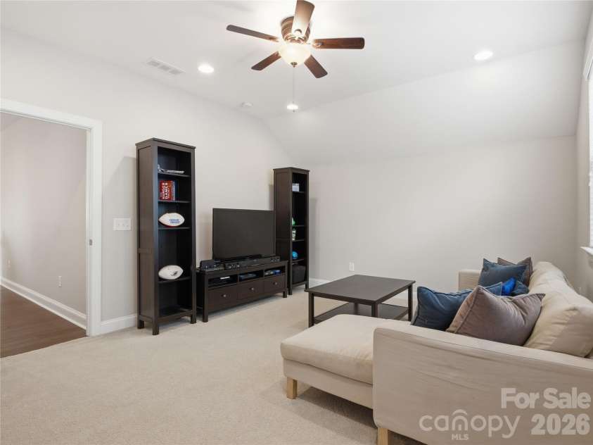 13034 Horned Lark Drive, Charlotte, NC 28278.  MLS# CAR4382228, YatesRealty ID 22122. Bonus Room