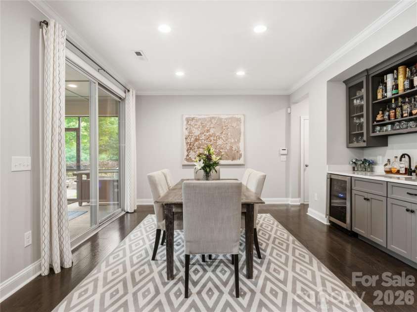 13034 Horned Lark Drive, Charlotte, NC 28278.  MLS# CAR4382228, YatesRealty ID 22122. Dining w/Wet Bar