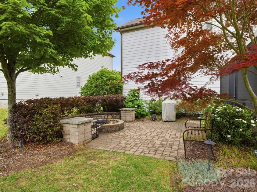 13034 Horned Lark Drive, Charlotte, NC 28278.  MLS# CAR4382228, YatesRealty ID 22122. Patio/Fire Pit