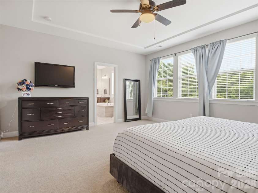 13034 Horned Lark Drive, Charlotte, NC 28278.  MLS# CAR4382228, YatesRealty ID 22122. Primary BR