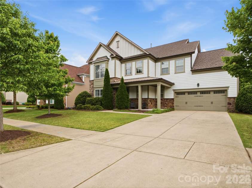 13034 Horned Lark Drive, Charlotte, NC 28278.  MLS# CAR4382228, YatesRealty ID 22122. Street view