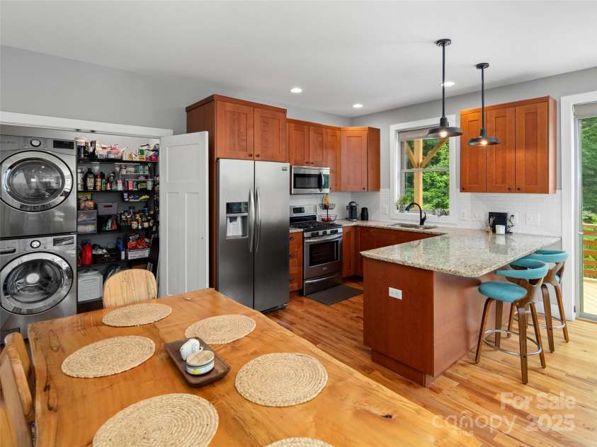 236 Sand Hill Road, Asheville, NC 28806.  MLS# CAR4258123, YatesRealty ID 22122. 