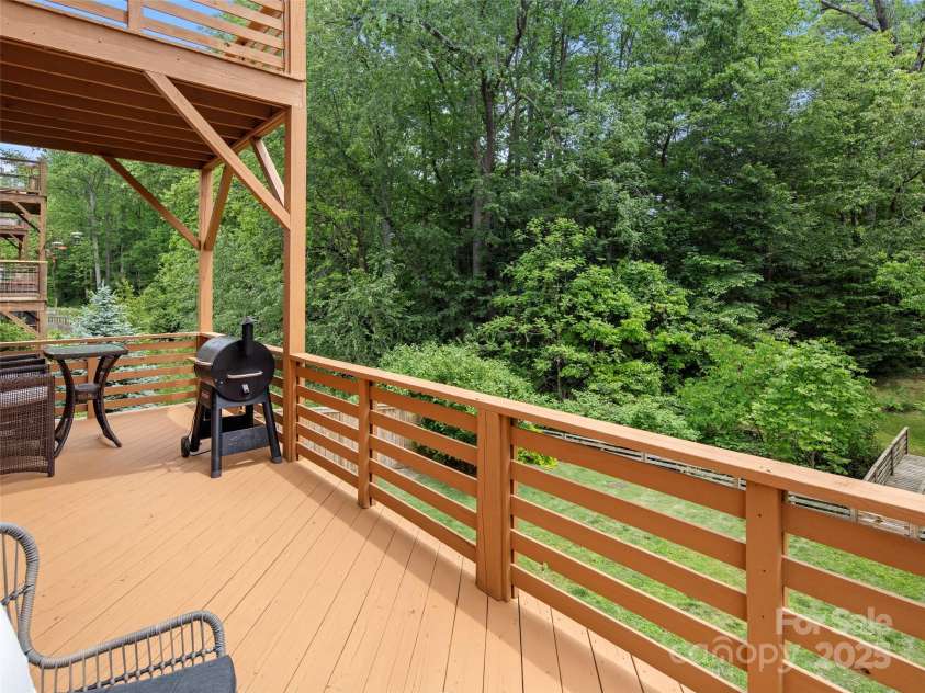 236 Sand Hill Road, Asheville, NC 28806.  MLS# CAR4258123, YatesRealty ID 22122. 
