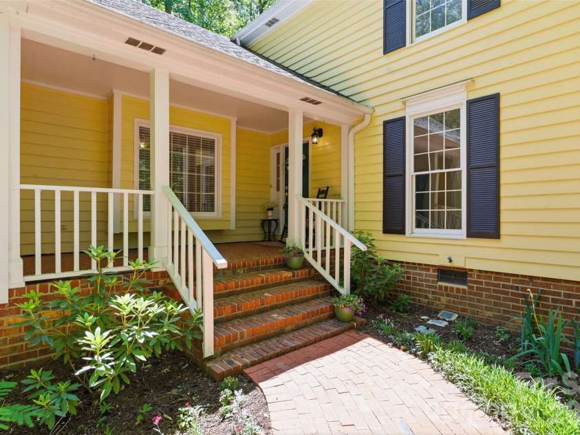 109 Fairway Drive, Fort Mill, SC 29715.  MLS# CAR4375161, YatesRealty ID 22123. 