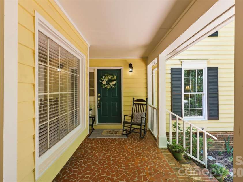 109 Fairway Drive, Fort Mill, SC 29715.  MLS# CAR4375161, YatesRealty ID 22123. 