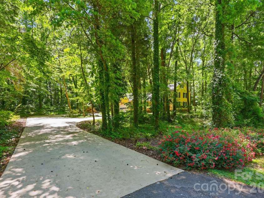 109 Fairway Drive, Fort Mill, SC 29715.  MLS# CAR4375161, YatesRealty ID 22123. 