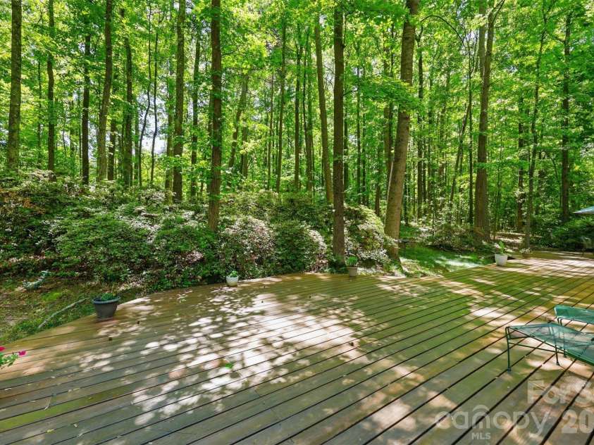 109 Fairway Drive, Fort Mill, SC 29715.  MLS# CAR4375161, YatesRealty ID 22123. 