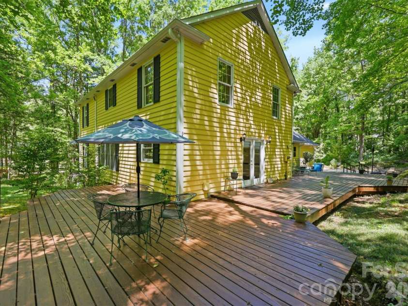 109 Fairway Drive, Fort Mill, SC 29715.  MLS# CAR4375161, YatesRealty ID 22123. 