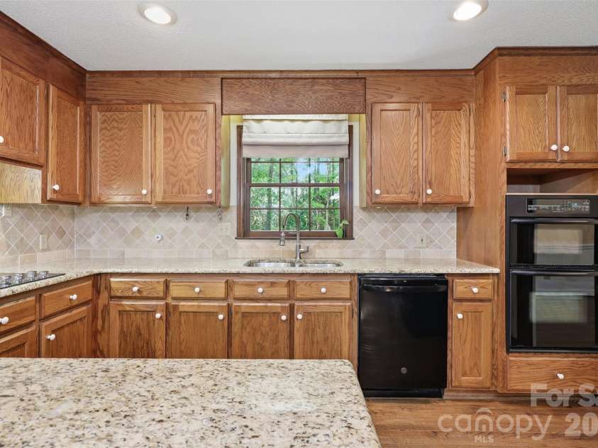 109 Fairway Drive, Fort Mill, SC 29715.  MLS# CAR4375161, YatesRealty ID 22123. 