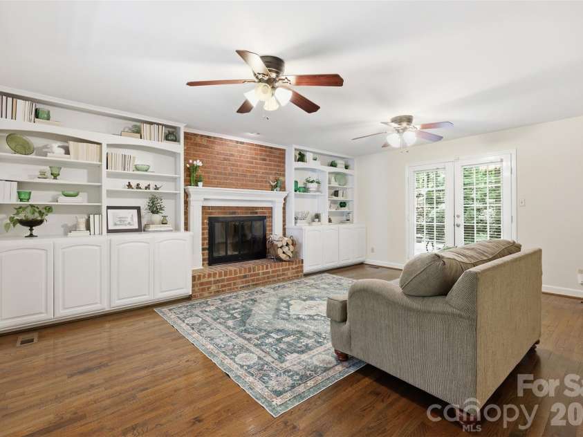 109 Fairway Drive, Fort Mill, SC 29715.  MLS# CAR4375161, YatesRealty ID 22123. 