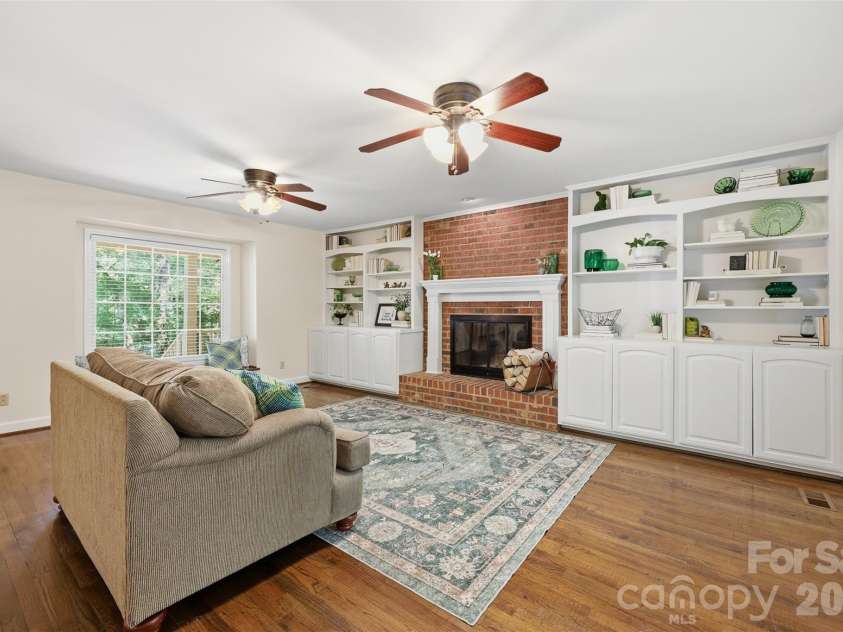 109 Fairway Drive, Fort Mill, SC 29715.  MLS# CAR4375161, YatesRealty ID 22123. 
