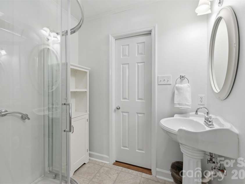 109 Fairway Drive, Fort Mill, SC 29715.  MLS# CAR4375161, YatesRealty ID 22123. 