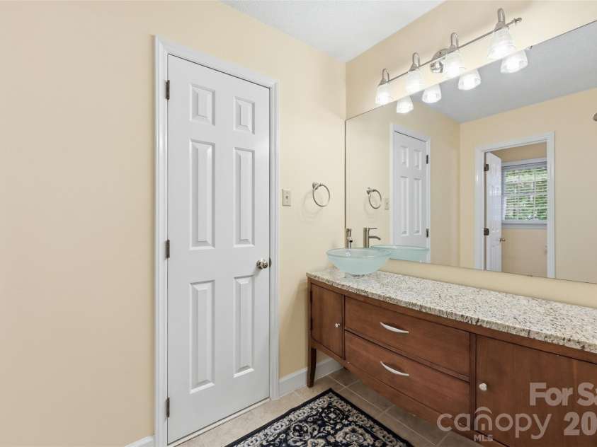 109 Fairway Drive, Fort Mill, SC 29715.  MLS# CAR4375161, YatesRealty ID 22123. 