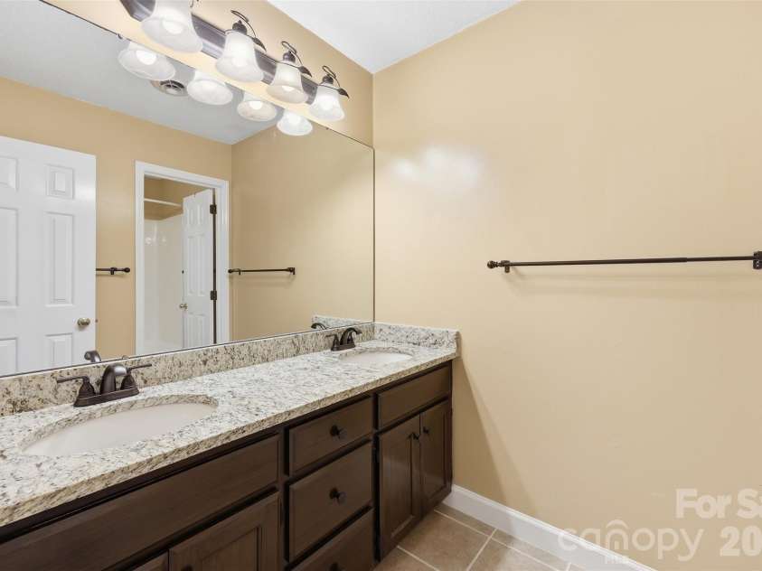 109 Fairway Drive, Fort Mill, SC 29715.  MLS# CAR4375161, YatesRealty ID 22123. 