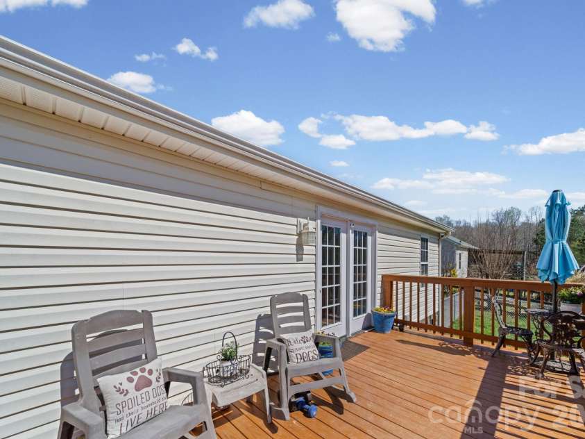 1024 Daniel Drive, Stanley, NC 28164.  MLS# CAR4368442, YatesRealty ID 22124. 