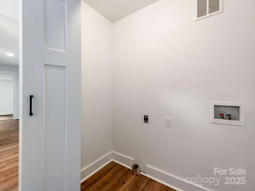 138 Shepherd Road, Mooresville, NC 28115.  MLS# CAR4261544, YatesRealty ID 22124. 