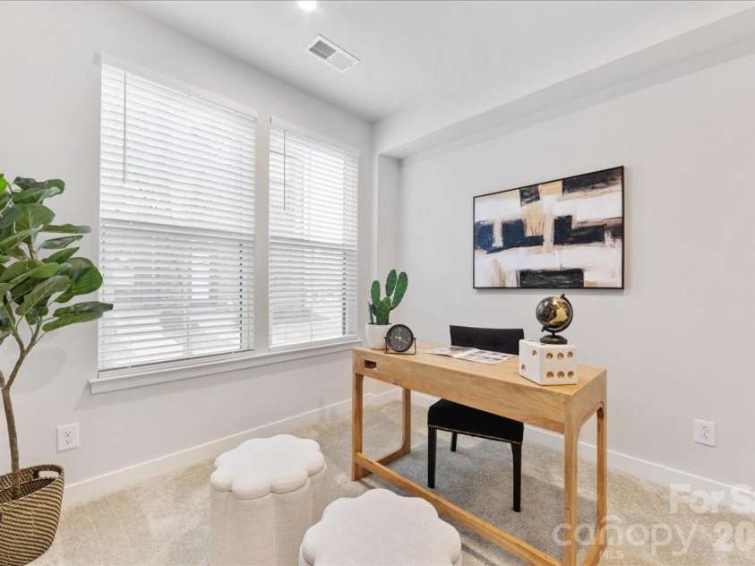 425 Tristram Lane, Charlotte, NC 28205.  MLS# CAR4353124, YatesRealty ID 22125. 