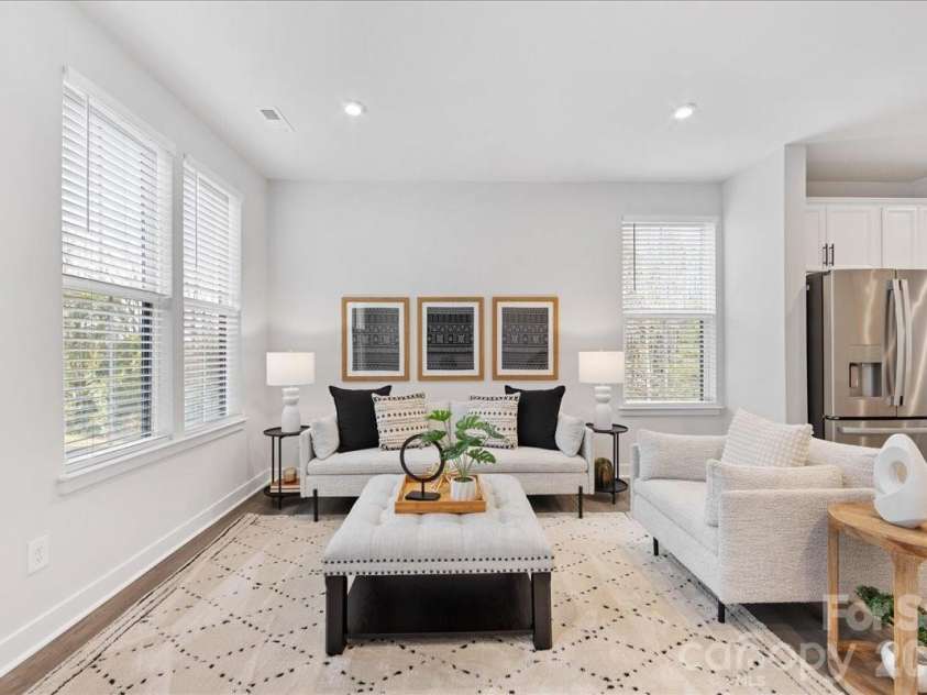 425 Tristram Lane, Charlotte, NC 28205.  MLS# CAR4353124, YatesRealty ID 22125. 