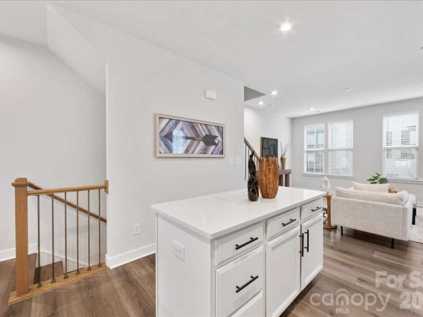 425 Tristram Lane, Charlotte, NC 28205.  MLS# CAR4353124, YatesRealty ID 22125. 