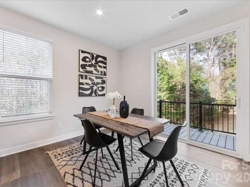 425 Tristram Lane, Charlotte, NC 28205.  MLS# CAR4353124, YatesRealty ID 22125. 