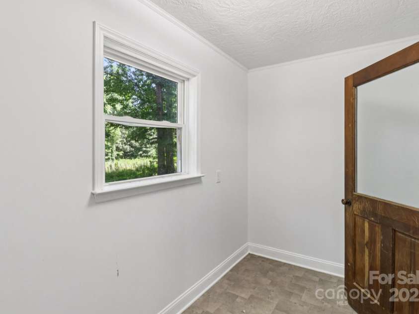 119 Legacy Lane, Harmony, NC 28634.  MLS# CAR4294206, YatesRealty ID 22127. Extra room located in the garage