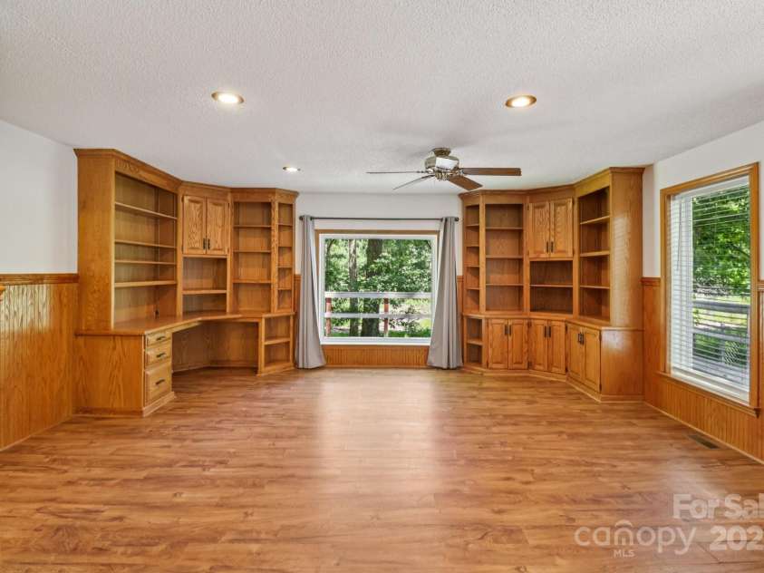 119 Legacy Lane, Harmony, NC 28634.  MLS# CAR4294206, YatesRealty ID 22127. Tons of natural light