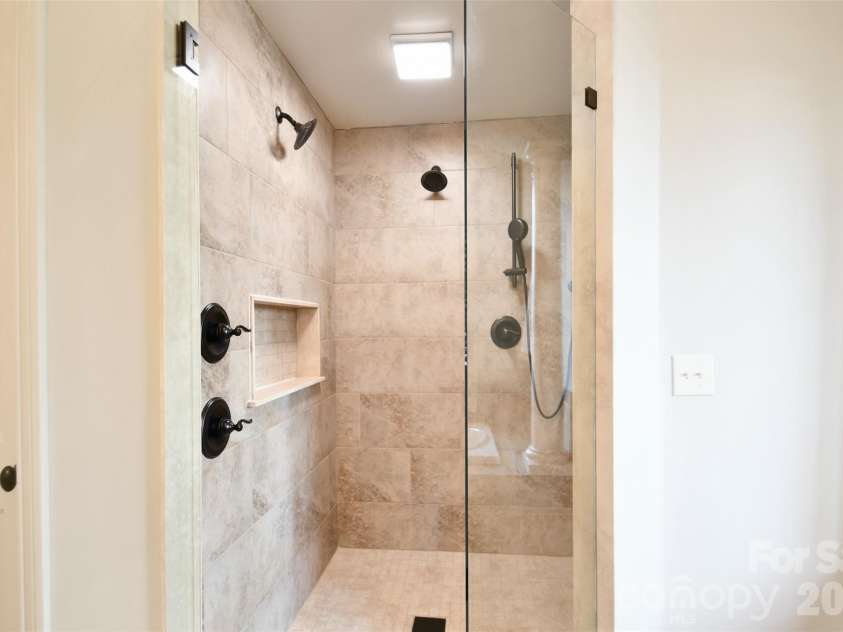 9911 Clarkes View Place, Concord, NC 28027.  MLS# CAR4390814, YatesRealty ID 22127. 