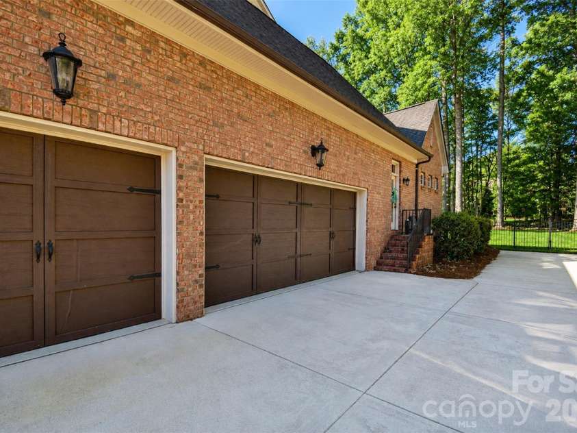 9911 Clarkes View Place, Concord, NC 28027.  MLS# CAR4390814, YatesRealty ID 22127. 