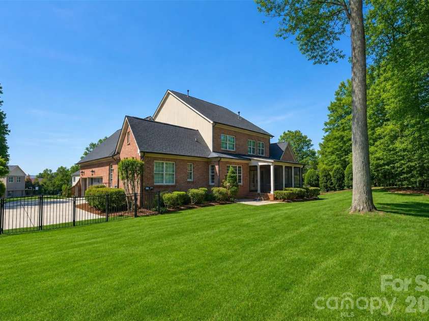 9911 Clarkes View Place, Concord, NC 28027.  MLS# CAR4390814, YatesRealty ID 22127. 