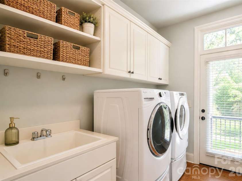 9911 Clarkes View Place, Concord, NC 28027.  MLS# CAR4390814, YatesRealty ID 22127. *Picture has been digitally staged