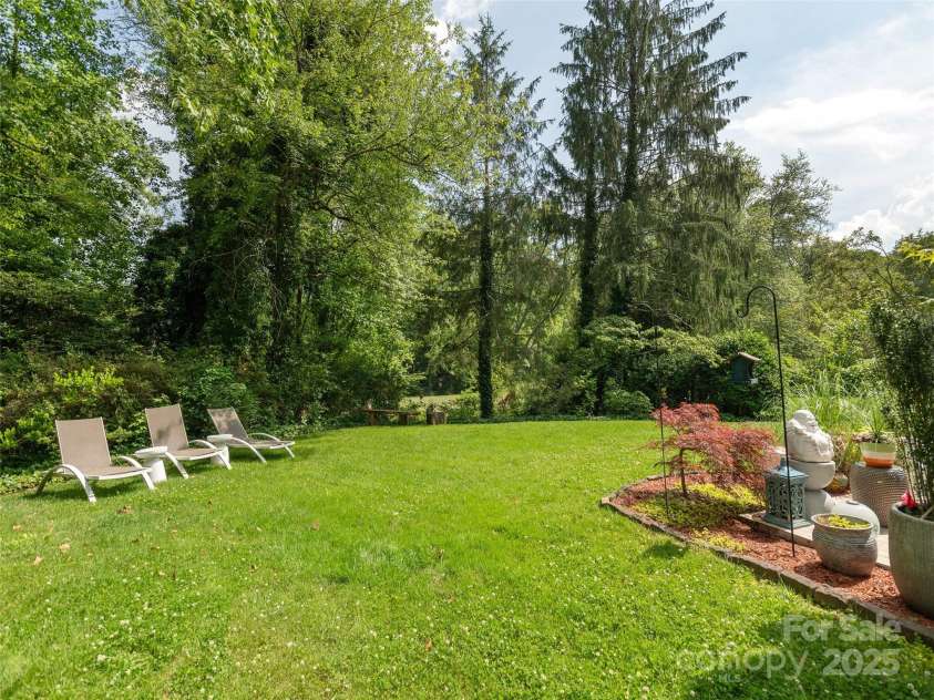 30 Fairway Drive, Etowah, NC 28729.  MLS# CAR4269057, YatesRealty ID 22128. 