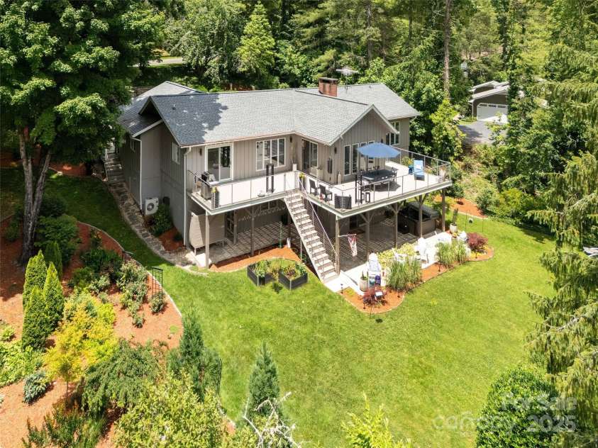 30 Fairway Drive, Etowah, NC 28729.  MLS# CAR4269057, YatesRealty ID 22128. 