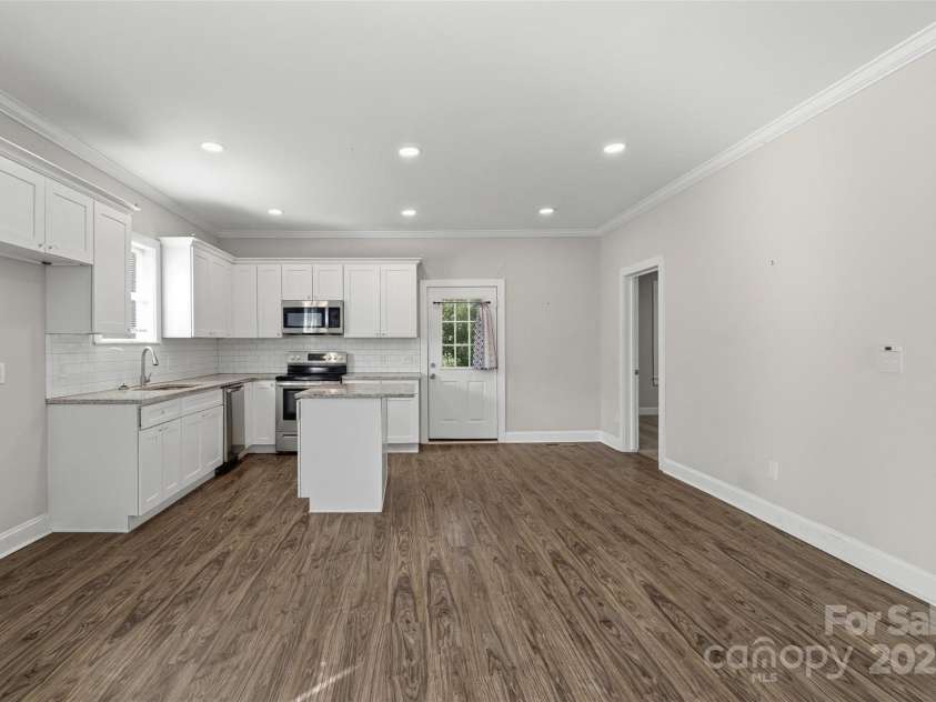 1257 Springdale Road, Lancaster, SC 29720.  MLS# CAR4318071, YatesRealty ID 2213. 