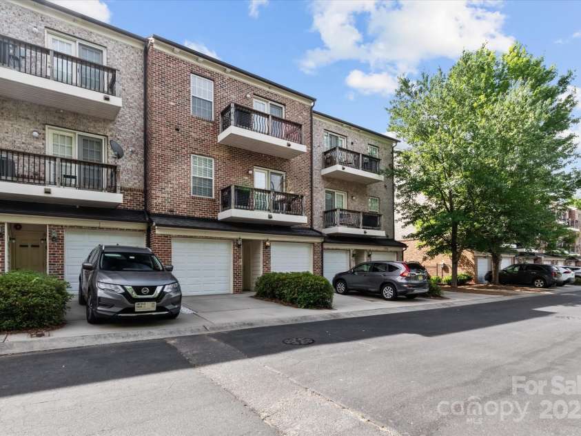 1530 Church Street, Charlotte, NC 28203.  MLS# CAR4259116, YatesRealty ID 22130. 