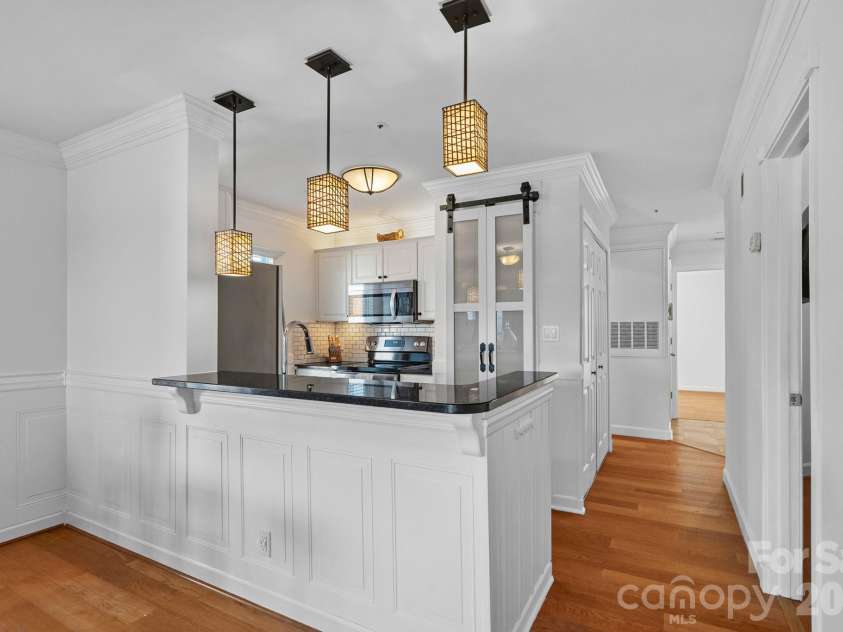 18797 Vineyard Point Lane, Cornelius, NC 28031.  MLS# CAR4434795, YatesRealty ID 22130. 