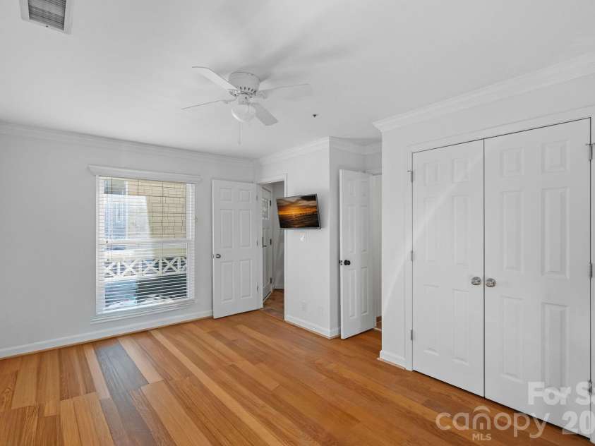 18797 Vineyard Point Lane, Cornelius, NC 28031.  MLS# CAR4434795, YatesRealty ID 22130. 