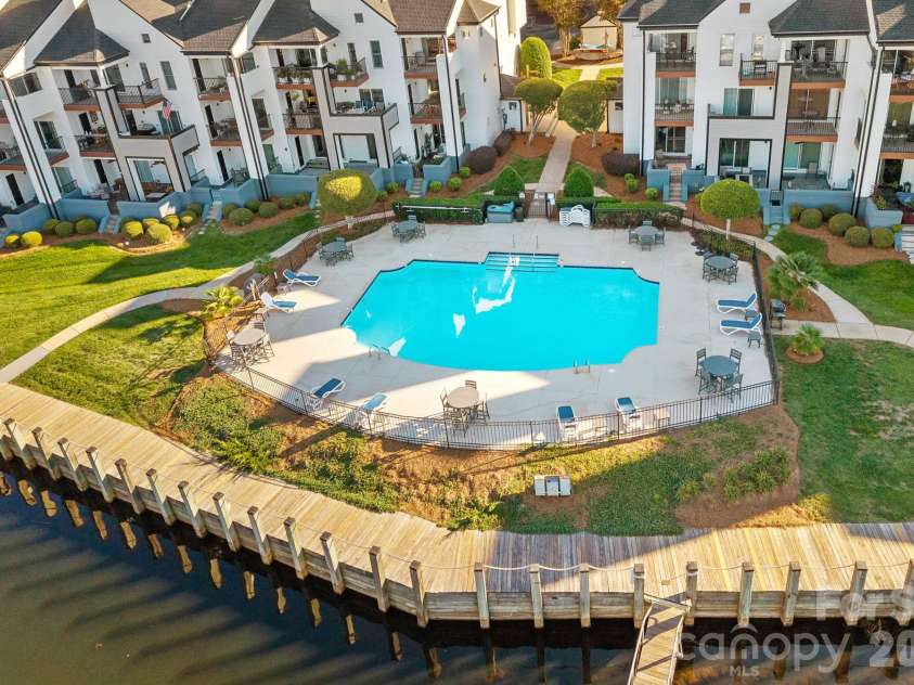 18797 Vineyard Point Lane, Cornelius, NC 28031.  MLS# CAR4434795, YatesRealty ID 22130. 
