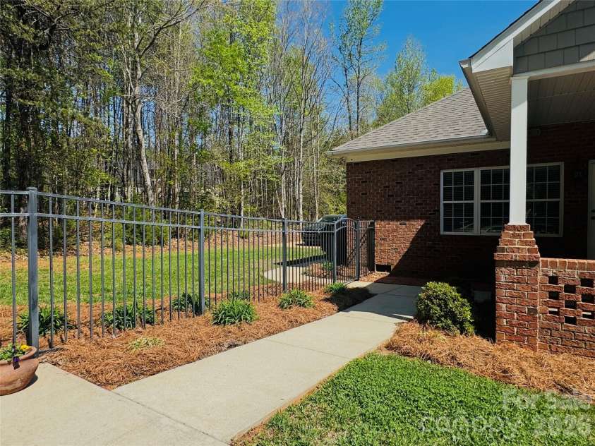 1266 Oak Grove Lane, Salisbury, NC 28146.  MLS# CAR4333009, YatesRealty ID 22131. 