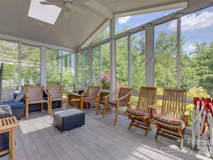 4211 Maggie Springs Way, Clover, SC 29710.  MLS# CAR4250931, YatesRealty ID 22132. 