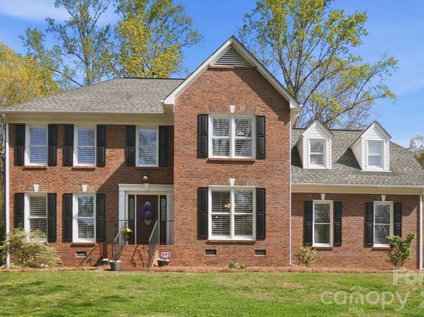 4218 Patriots Way, Gastonia, NC 28056.  MLS# CAR4354947, YatesRealty ID 22132. 