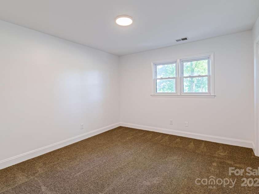 155 Mcallister Road, Statesville, NC 28625.  MLS# CAR4273725, YatesRealty ID 22133. 