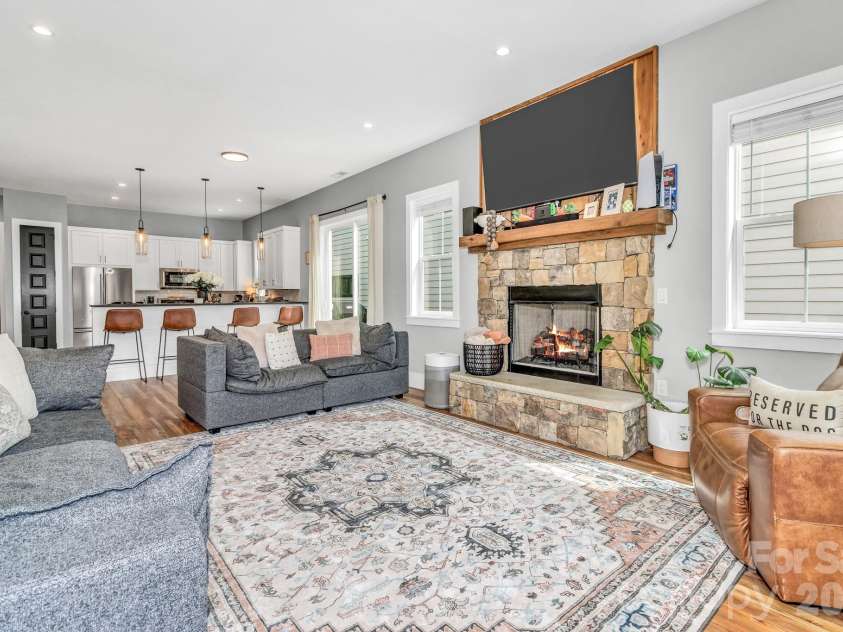 20 Phillip Lane, Arden, NC 28704.  MLS# CAR4365933, YatesRealty ID 22133. 