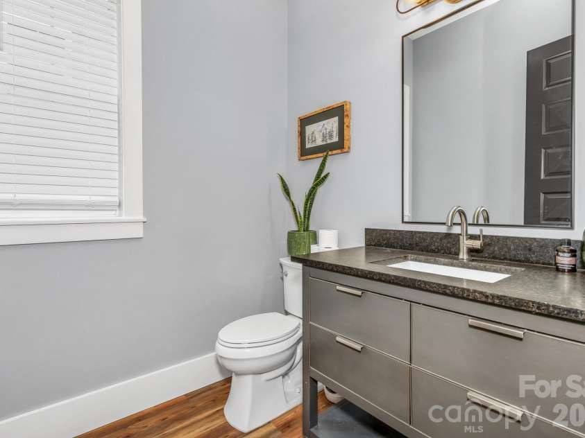 20 Phillip Lane, Arden, NC 28704.  MLS# CAR4365933, YatesRealty ID 22133. 