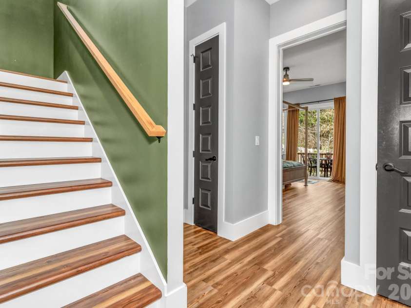 20 Phillip Lane, Arden, NC 28704.  MLS# CAR4365933, YatesRealty ID 22133. 