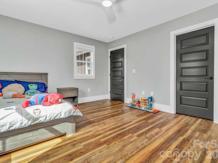 20 Phillip Lane, Arden, NC 28704.  MLS# CAR4365933, YatesRealty ID 22133. 