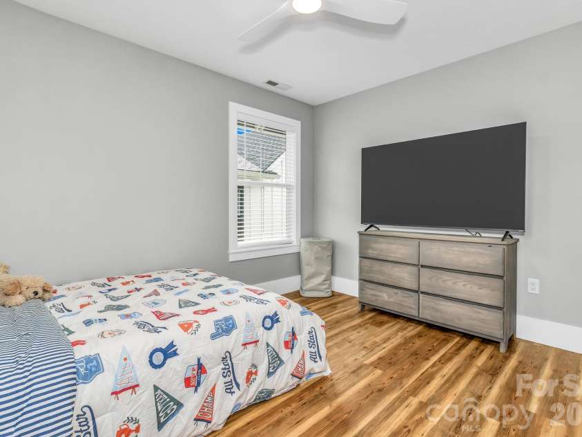 20 Phillip Lane, Arden, NC 28704.  MLS# CAR4365933, YatesRealty ID 22133. 