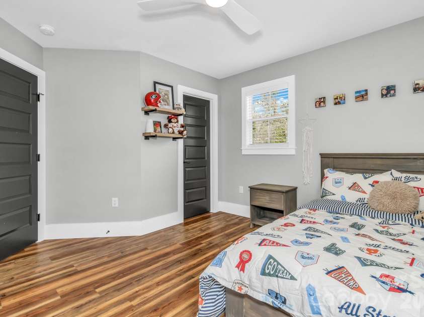 20 Phillip Lane, Arden, NC 28704.  MLS# CAR4365933, YatesRealty ID 22133. 